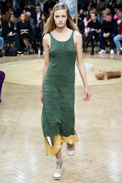 Look 1